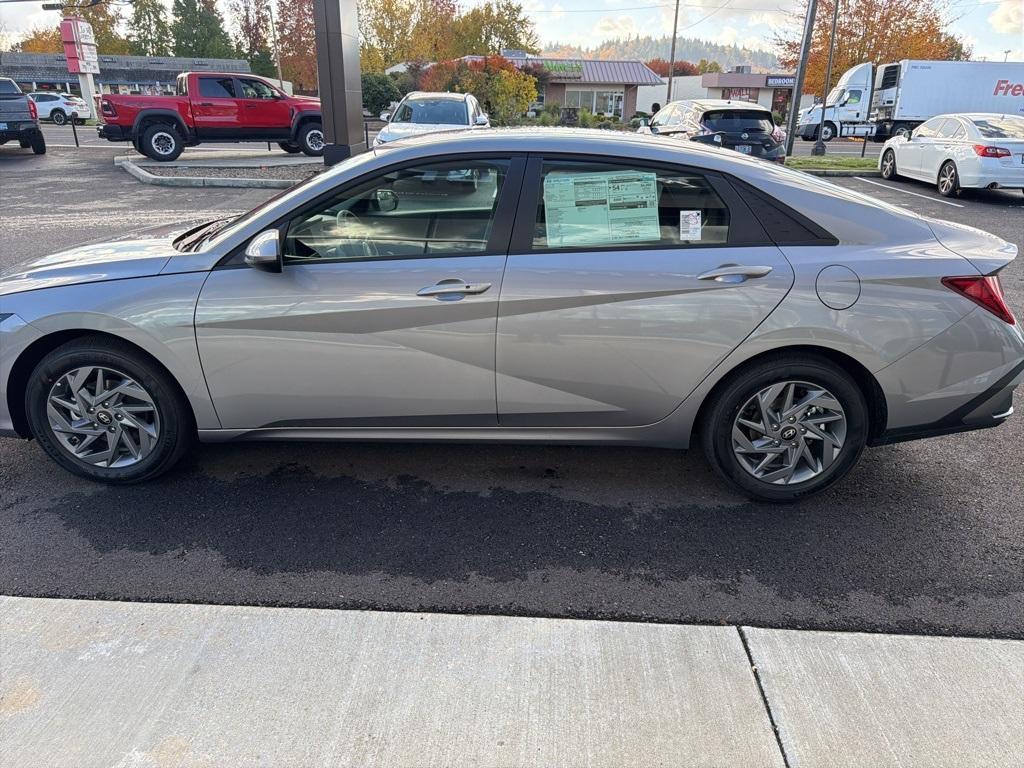 new 2026 Hyundai ELANTRA HEV car, priced at $27,607
