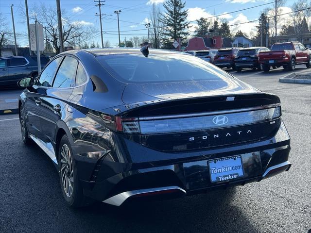 new 2025 Hyundai Sonata Hybrid car, priced at $32,690