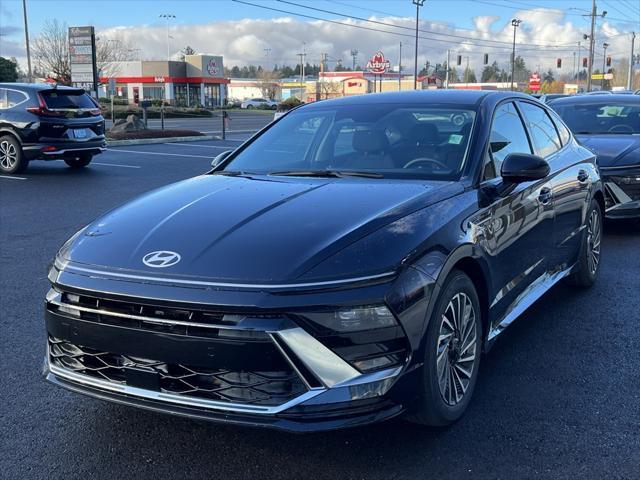 new 2025 Hyundai Sonata Hybrid car, priced at $32,690