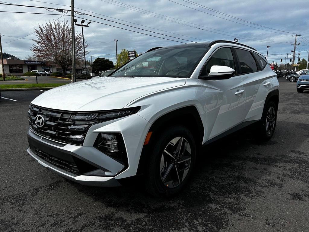 new 2025 Hyundai TUCSON Hybrid car, priced at $37,690