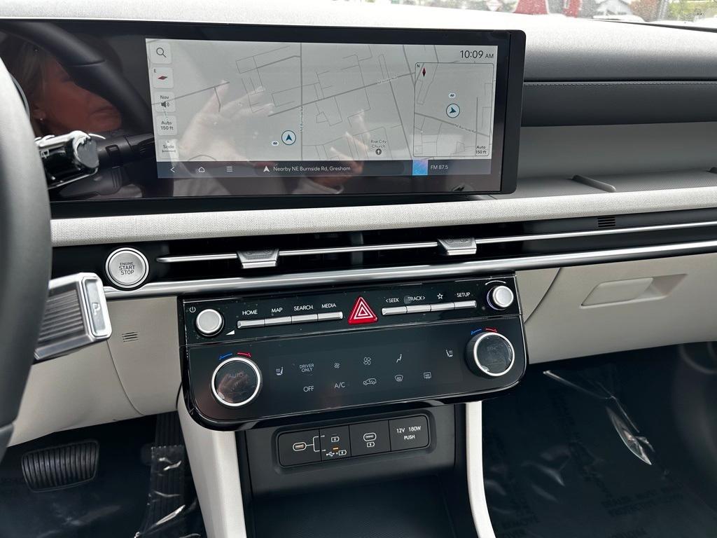 new 2025 Hyundai TUCSON Hybrid car, priced at $37,690