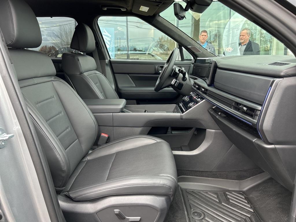 used 2025 Hyundai Santa Fe car, priced at $39,999