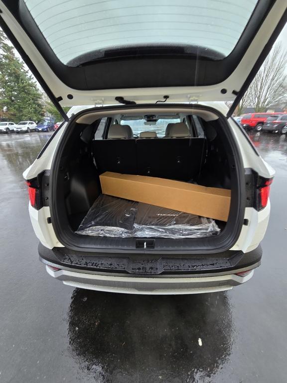 new 2025 Hyundai Tucson car, priced at $31,948
