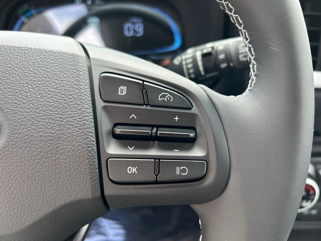 new 2025 Hyundai Venue car, priced at $25,386