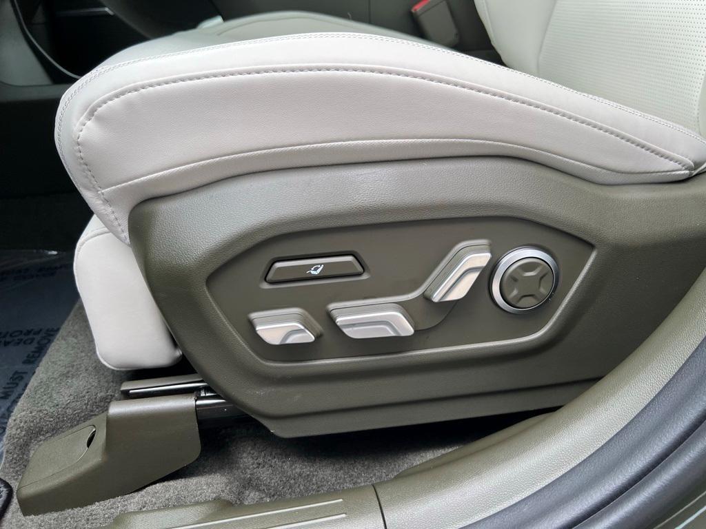 new 2025 Hyundai Santa Fe car, priced at $47,266