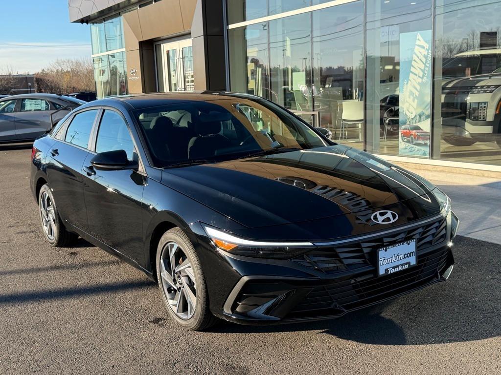 used 2025 Hyundai Elantra car, priced at $21,555