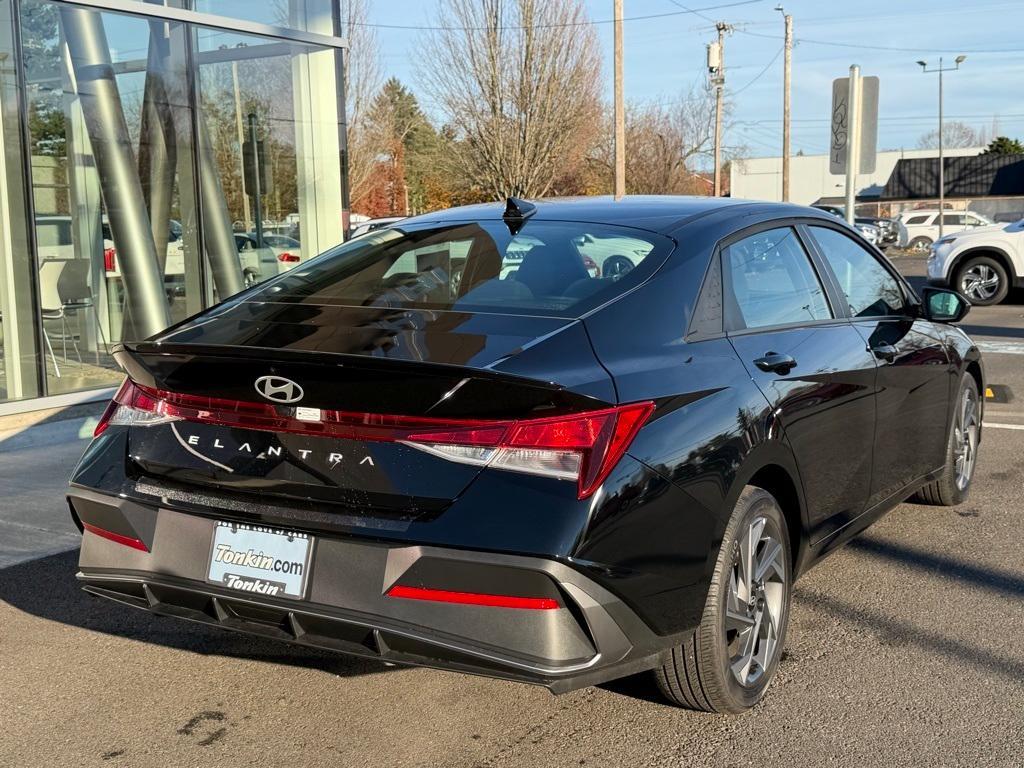 used 2025 Hyundai Elantra car, priced at $21,555