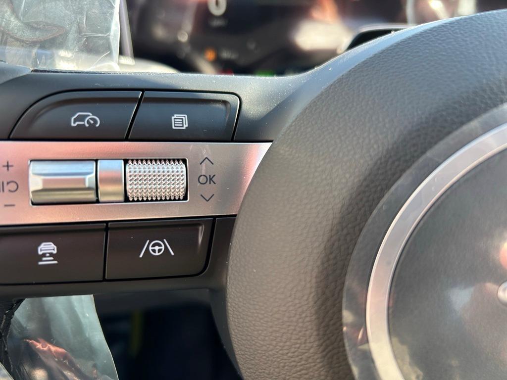 new 2025 Hyundai TUCSON Hybrid car, priced at $36,576