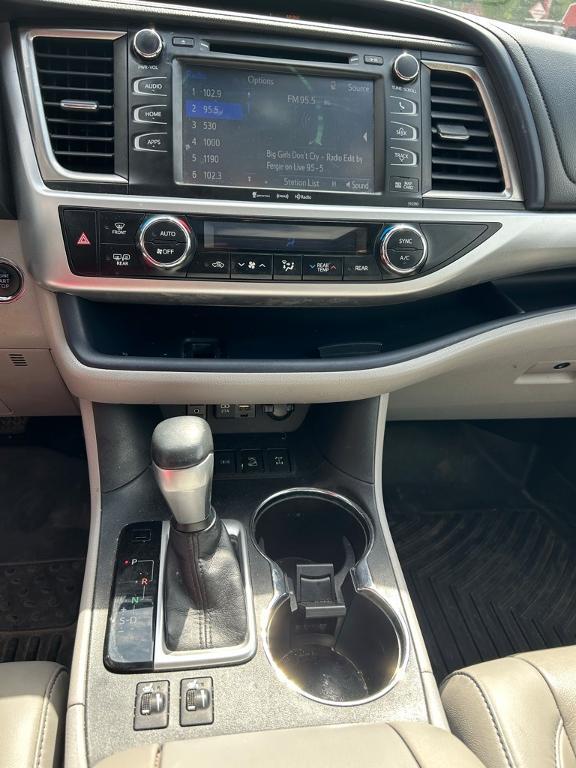 used 2019 Toyota Highlander car, priced at $28,447