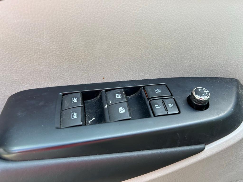 used 2019 Toyota Highlander car, priced at $28,447