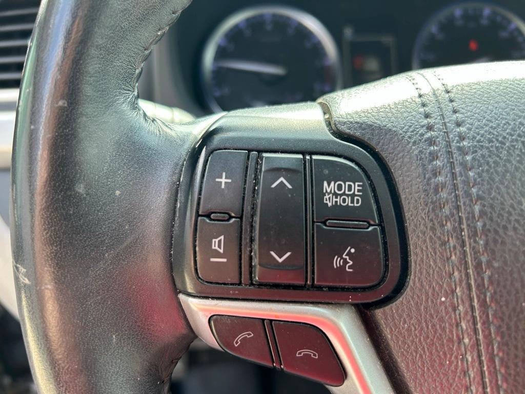 used 2019 Toyota Highlander car, priced at $28,447