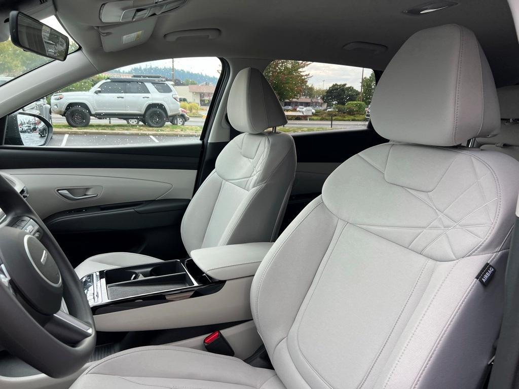 new 2026 Hyundai TUCSON Hybrid car, priced at $36,003