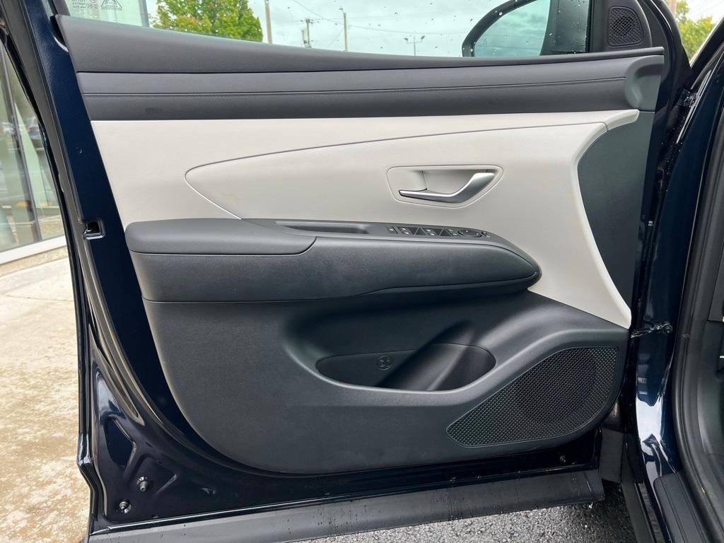 new 2026 Hyundai TUCSON Hybrid car, priced at $36,003