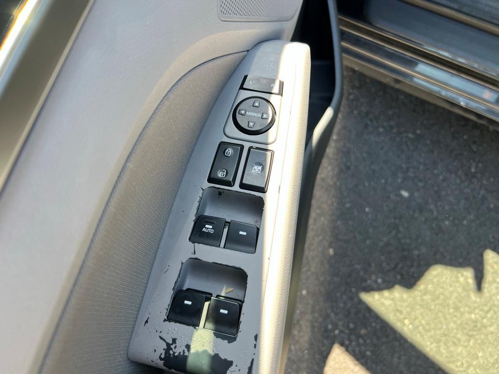 used 2020 Hyundai Elantra car, priced at $14,174