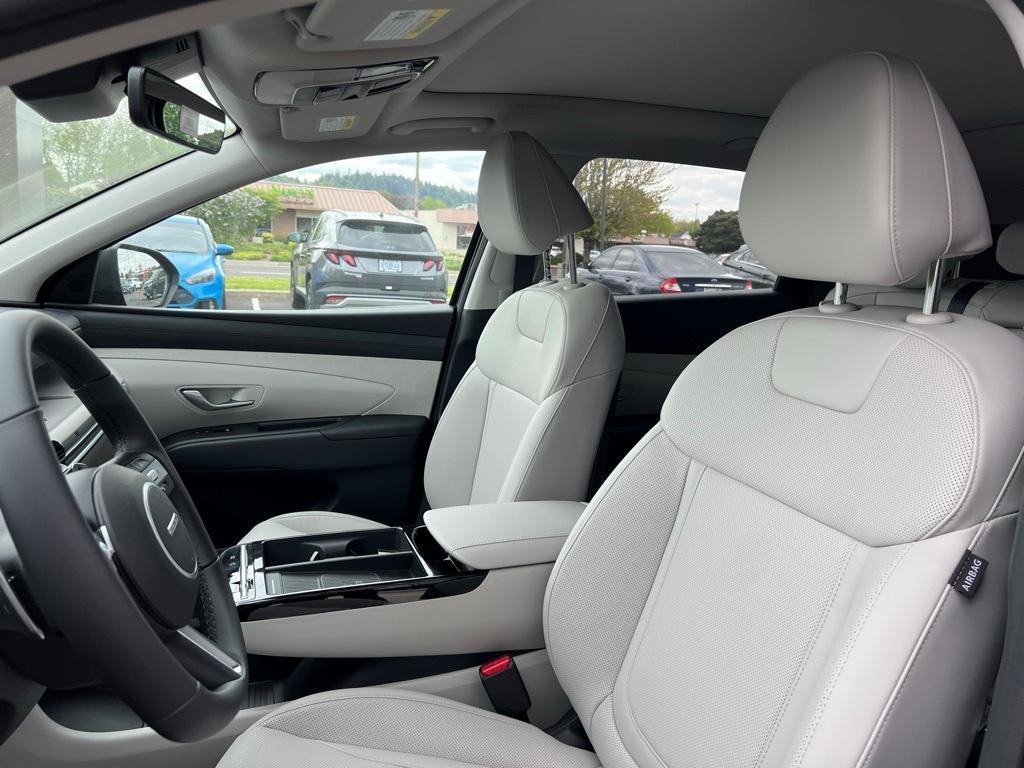 new 2025 Hyundai TUCSON Hybrid car, priced at $37,425