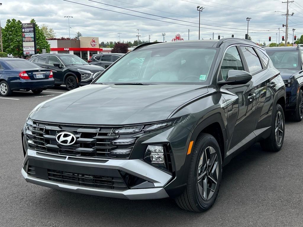 new 2025 Hyundai TUCSON Hybrid car, priced at $37,425