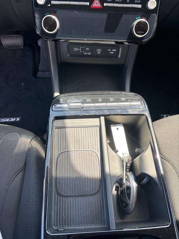 new 2025 Hyundai TUCSON Plug-In Hybrid car, priced at $42,000