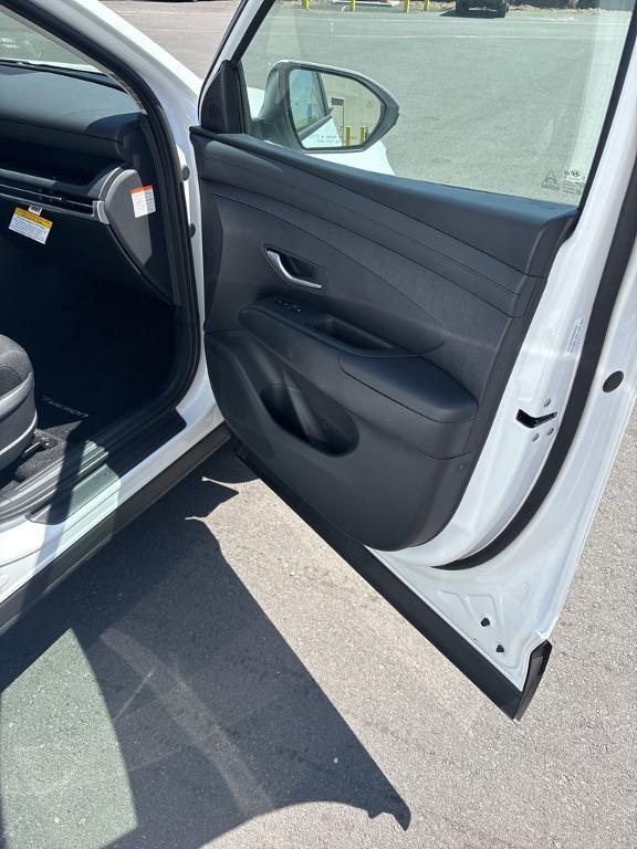 new 2025 Hyundai TUCSON Plug-In Hybrid car, priced at $42,000