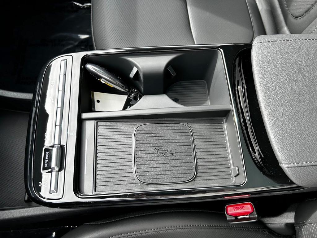 new 2025 Hyundai TUCSON Hybrid car, priced at $36,665