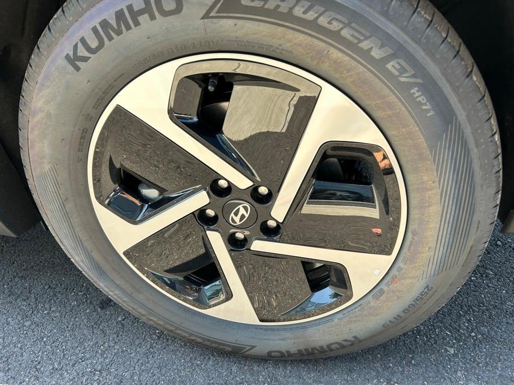 new 2026 Hyundai IONIQ 9 car, priced at $60,555