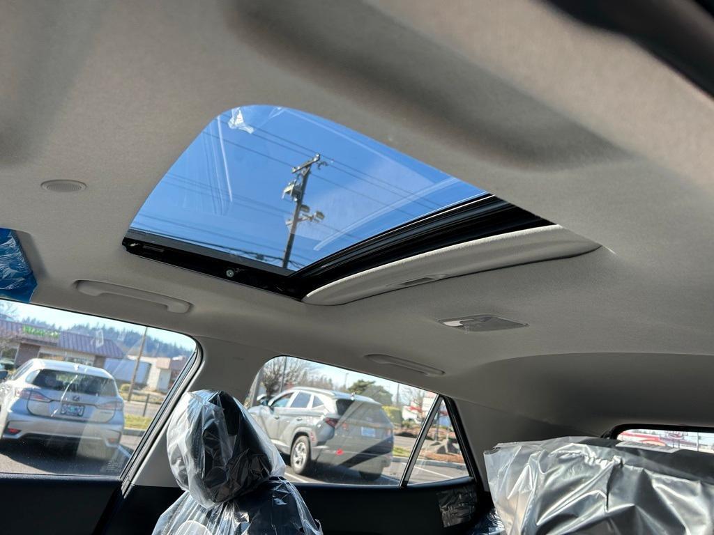 new 2025 Hyundai Venue car, priced at $22,847