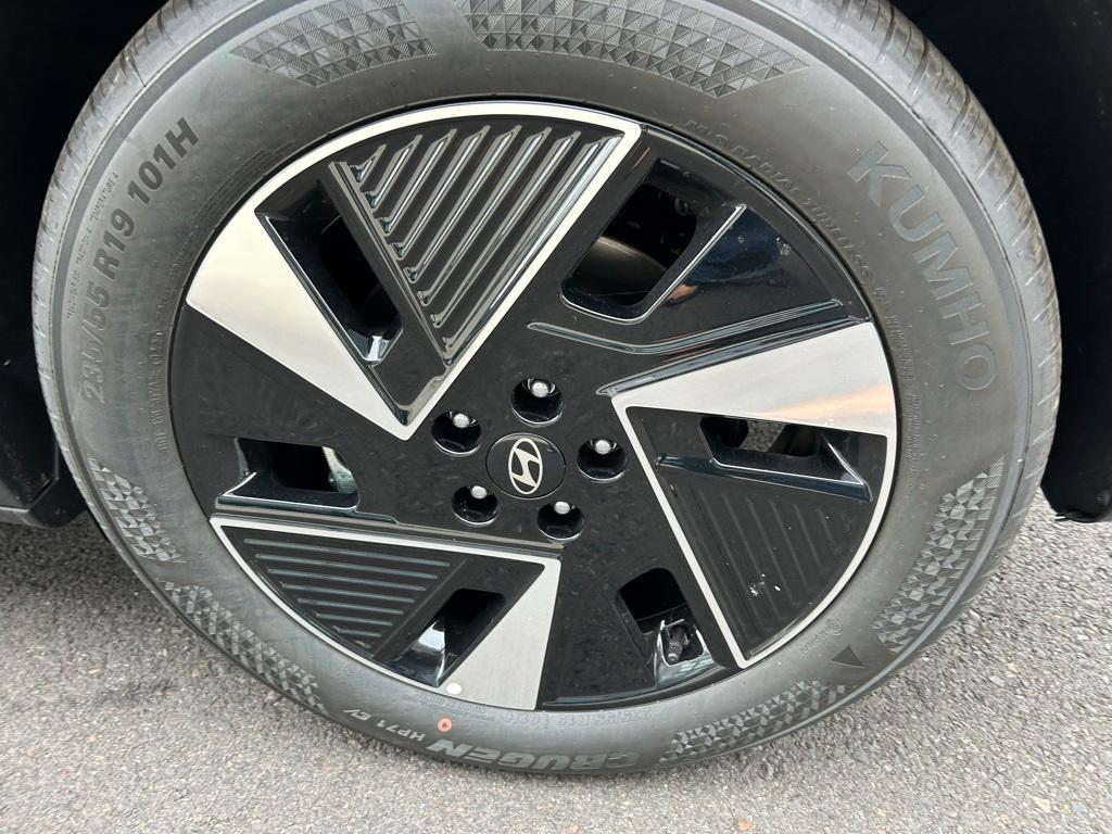 new 2025 Hyundai IONIQ 5 car, priced at $45,510