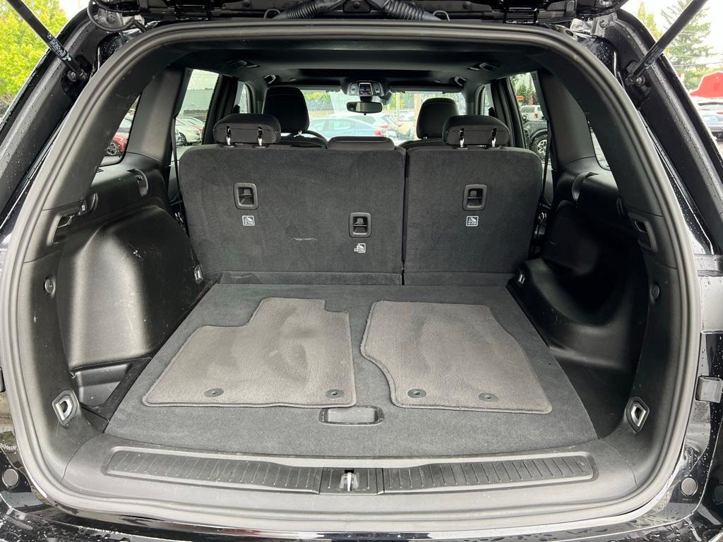 used 2024 Jeep Grand Cherokee car, priced at $32,997