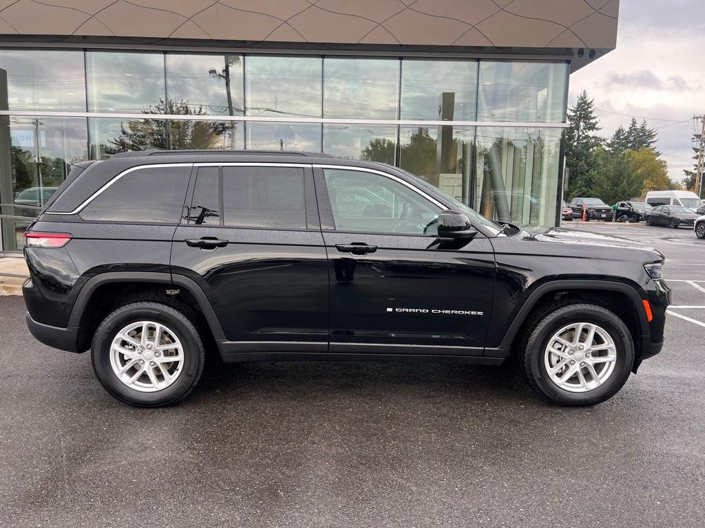 used 2024 Jeep Grand Cherokee car, priced at $32,997