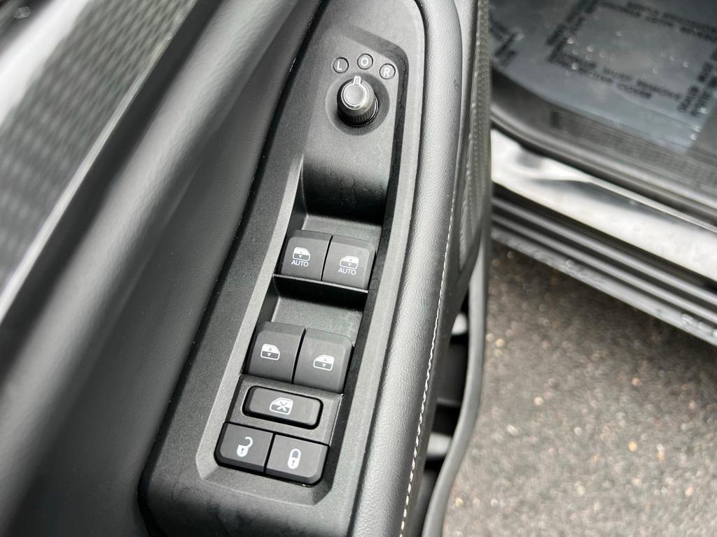 used 2024 Jeep Grand Cherokee car, priced at $32,997