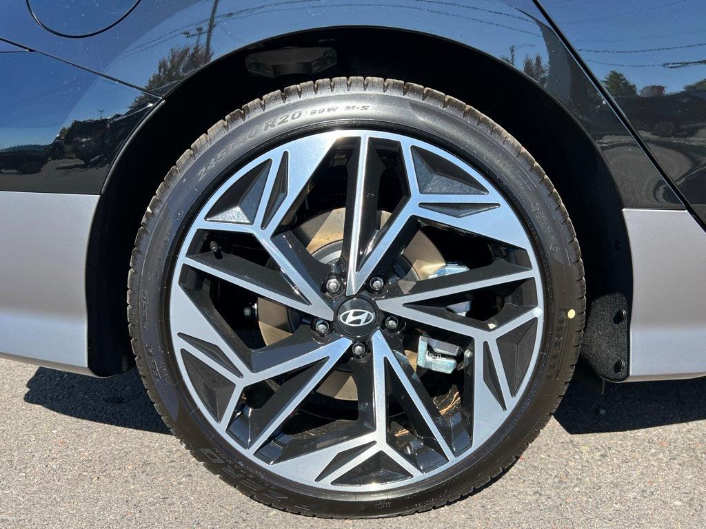 new 2025 Hyundai IONIQ 6 car, priced at $43,665