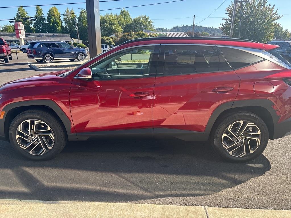 used 2025 Hyundai TUCSON Hybrid car, priced at $39,999