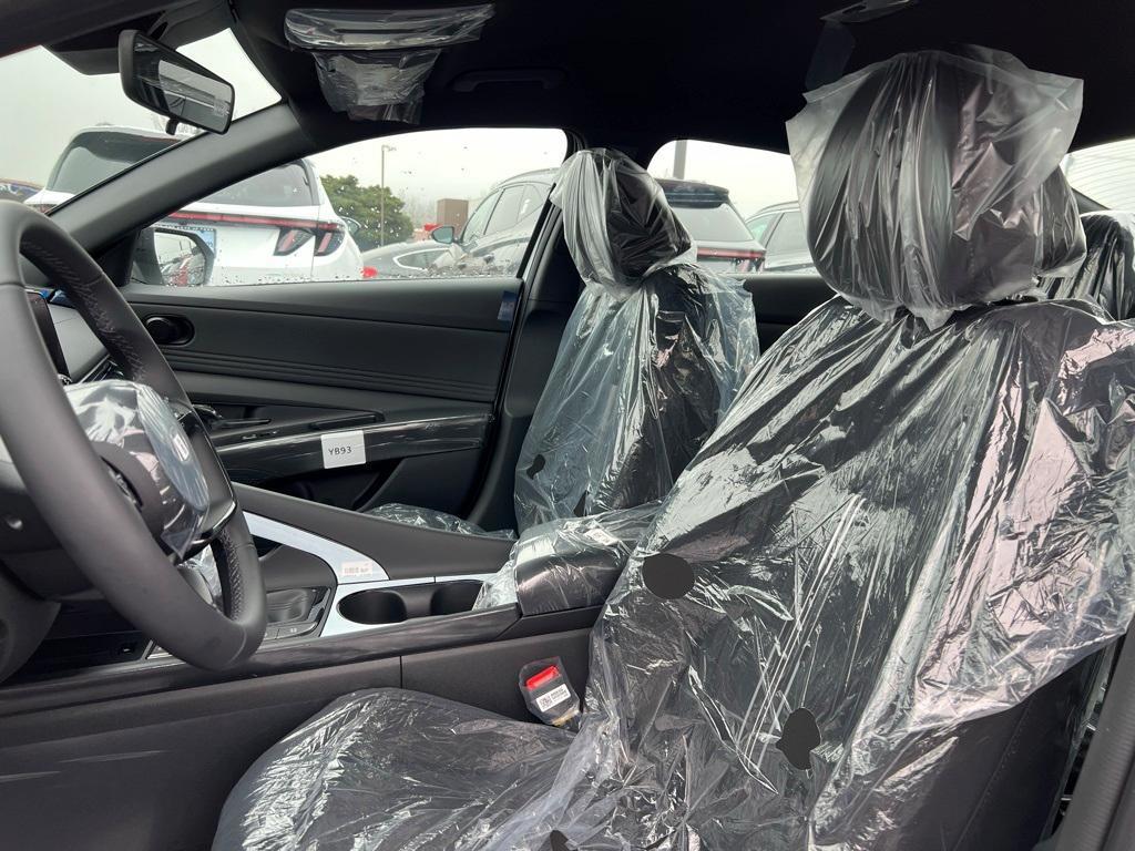 new 2025 Hyundai ELANTRA HEV car, priced at $27,181