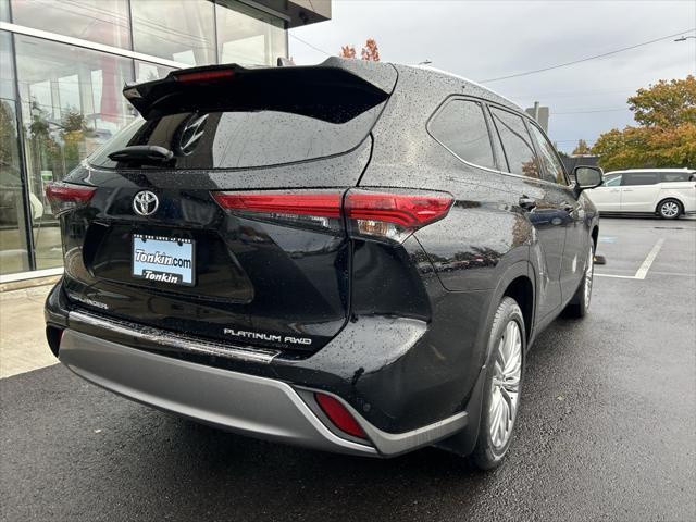 used 2023 Toyota Highlander car, priced at $40,998