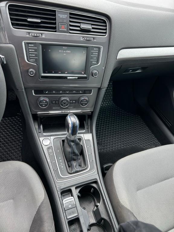 used 2016 Volkswagen e-Golf car, priced at $10,888