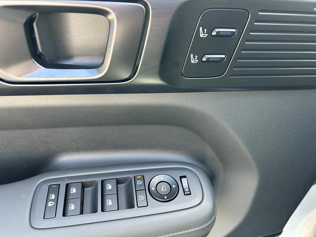 new 2025 Hyundai SANTA FE HEV car, priced at $49,835