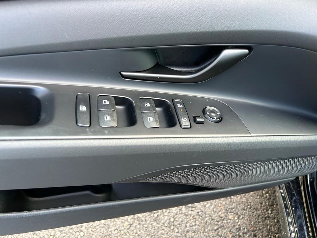 new 2025 Hyundai Elantra car, priced at $22,795