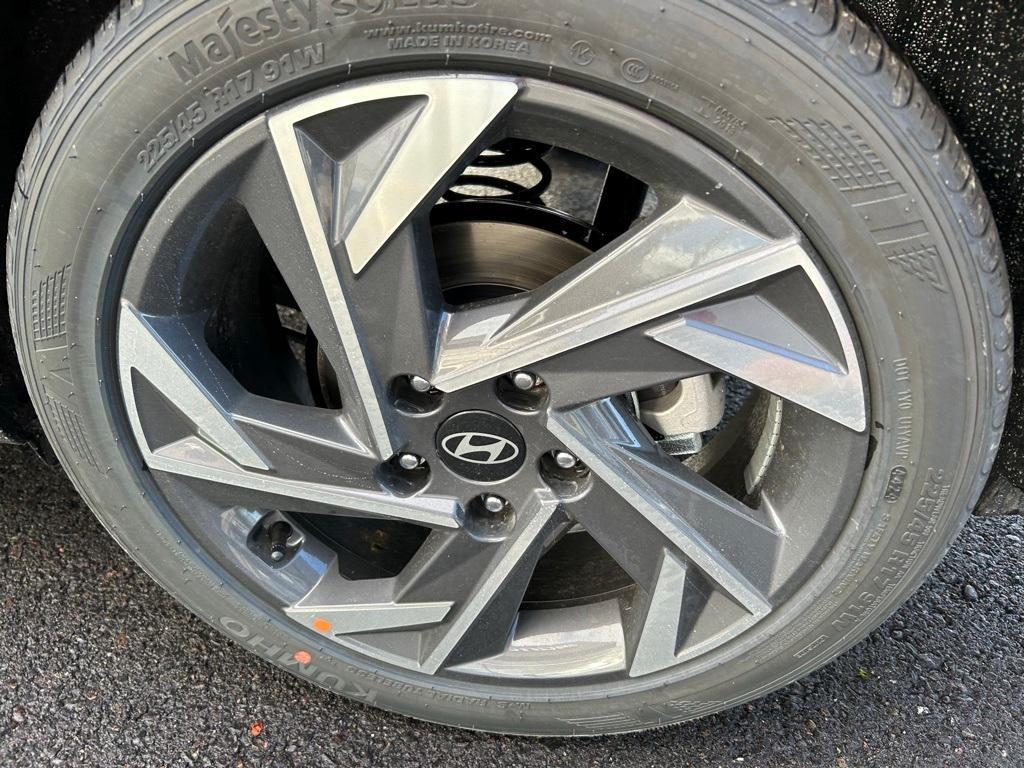 new 2025 Hyundai Elantra car, priced at $22,795