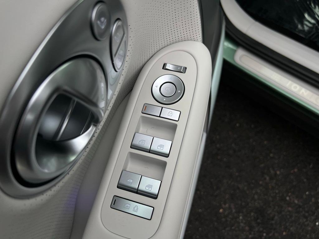 new 2026 Hyundai IONIQ 9 car, priced at $77,615