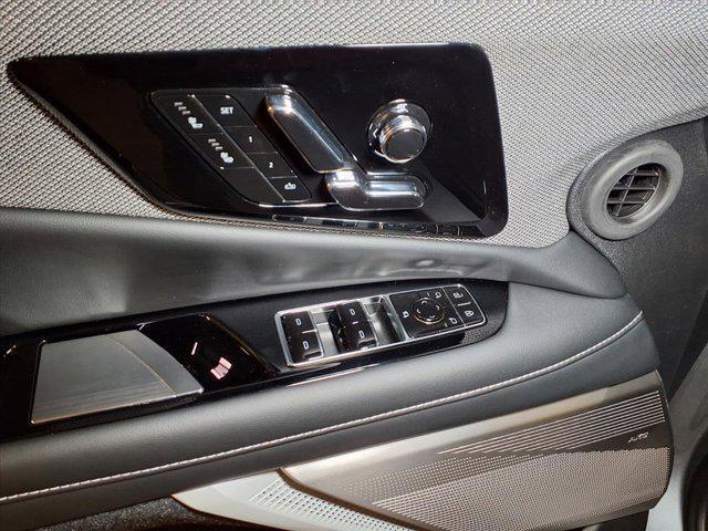 new 2025 Cadillac OPTIQ car, priced at $55,615