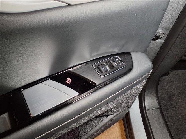 new 2025 Cadillac OPTIQ car, priced at $55,615