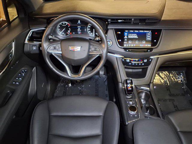 used 2025 Cadillac XT6 car, priced at $43,988