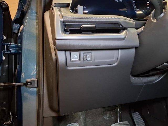new 2024 Cadillac XT4 car, priced at $43,000