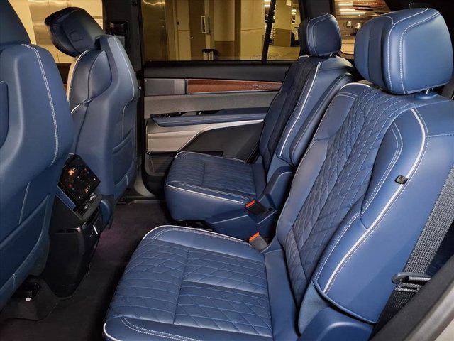 new 2026 Cadillac VISTIQ car, priced at $95,090