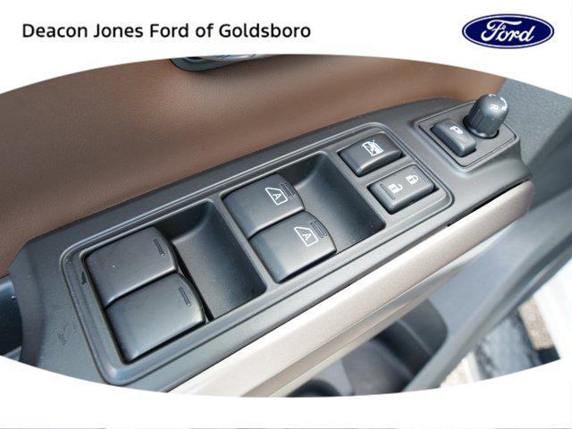 used 2023 Nissan Titan car