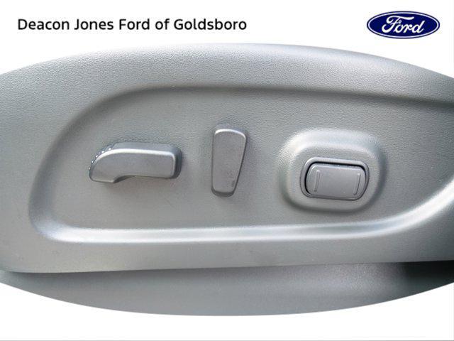 used 2023 Nissan Titan car