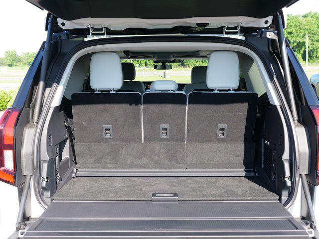 new 2025 Ford Expedition car, priced at $76,425