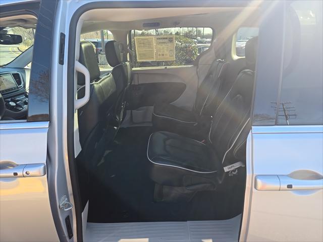used 2024 Chrysler Pacifica car, priced at $33,950
