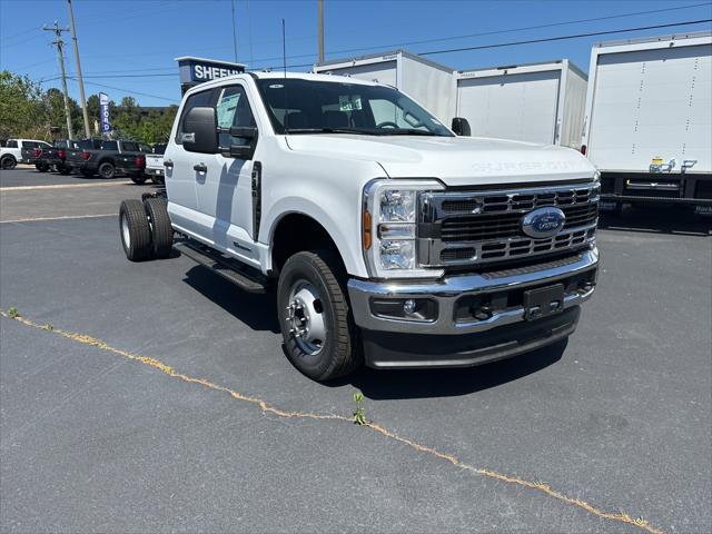 new 2025 Ford F-350 car, priced at $73,260