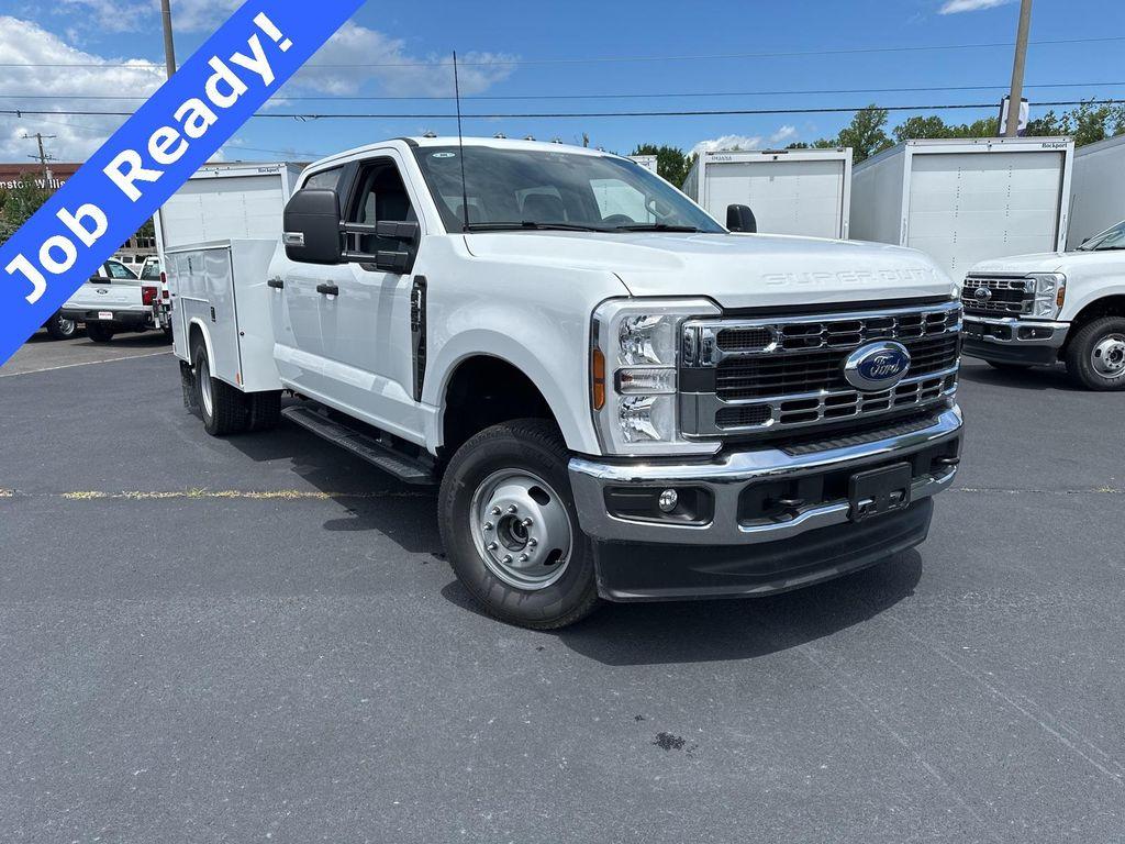 new 2025 Ford F-350 car, priced at $76,495