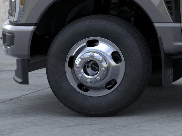 new 2025 Ford F-350 car, priced at $95,626